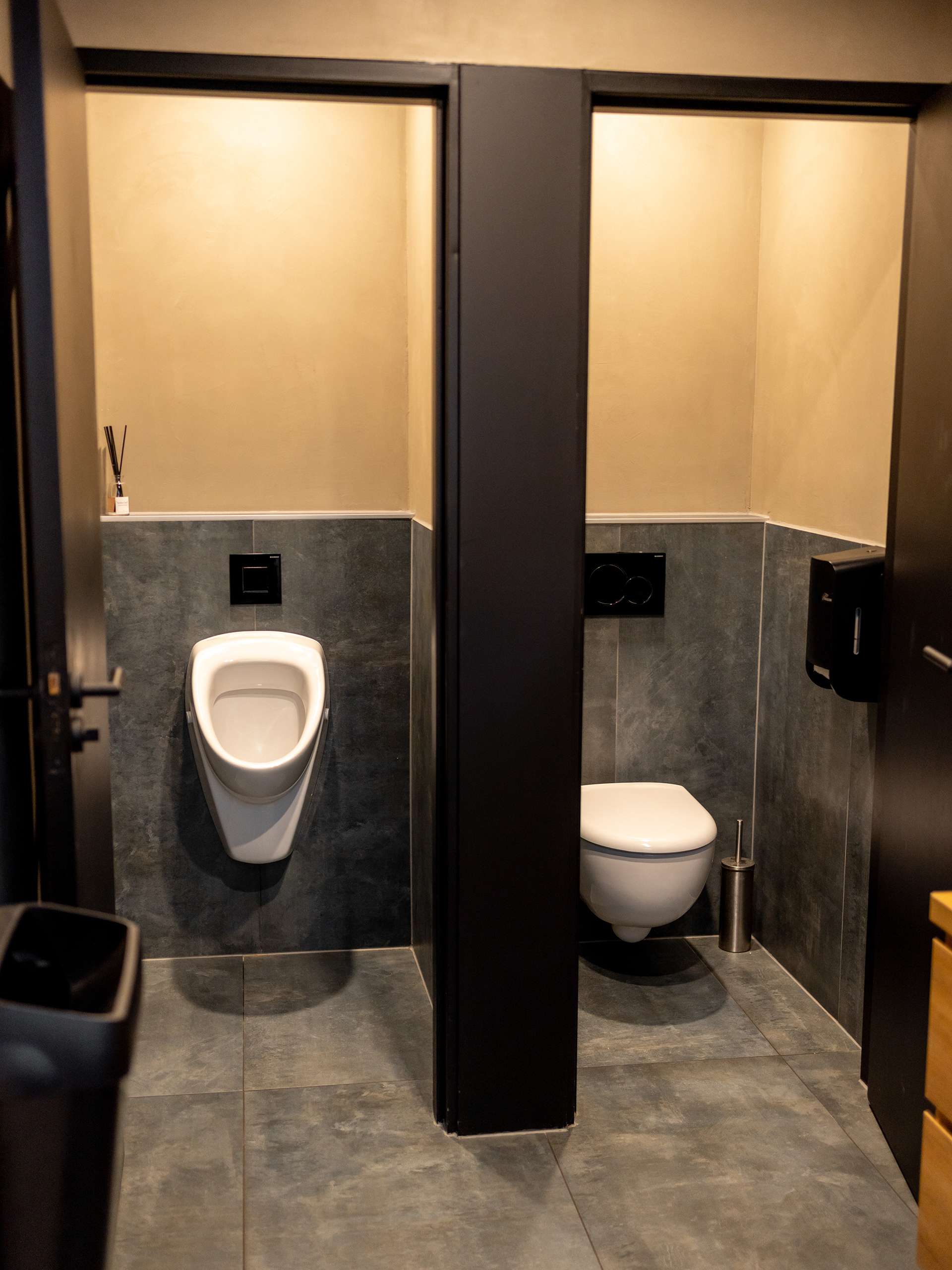 Toilet renovatie restaurant in Oude Wetering
